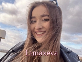 Lunaxeva