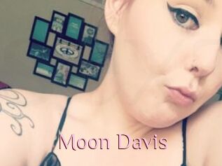 Moon_Davis